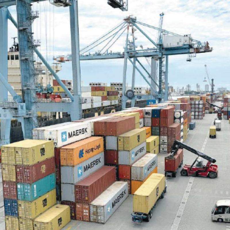 Destinada à movimentação e à armazenagem de cargas gerais e contêineres, a área é considerada estratégica para o Porto de Itajaí e para a expansão das operações logísticas na região