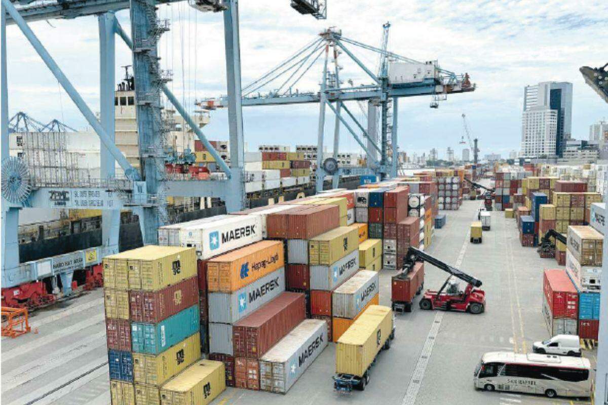 Destinada à movimentação e à armazenagem de cargas gerais e contêineres, a área é considerada estratégica para o Porto de Itajaí e para a expansão das operações logísticas na região