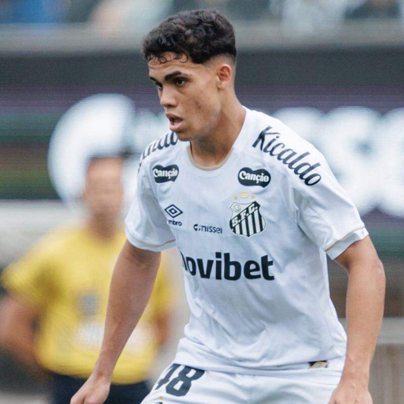 Gustavo Henrique, revelação da base do Santos, sentiu problema muscular na coxa