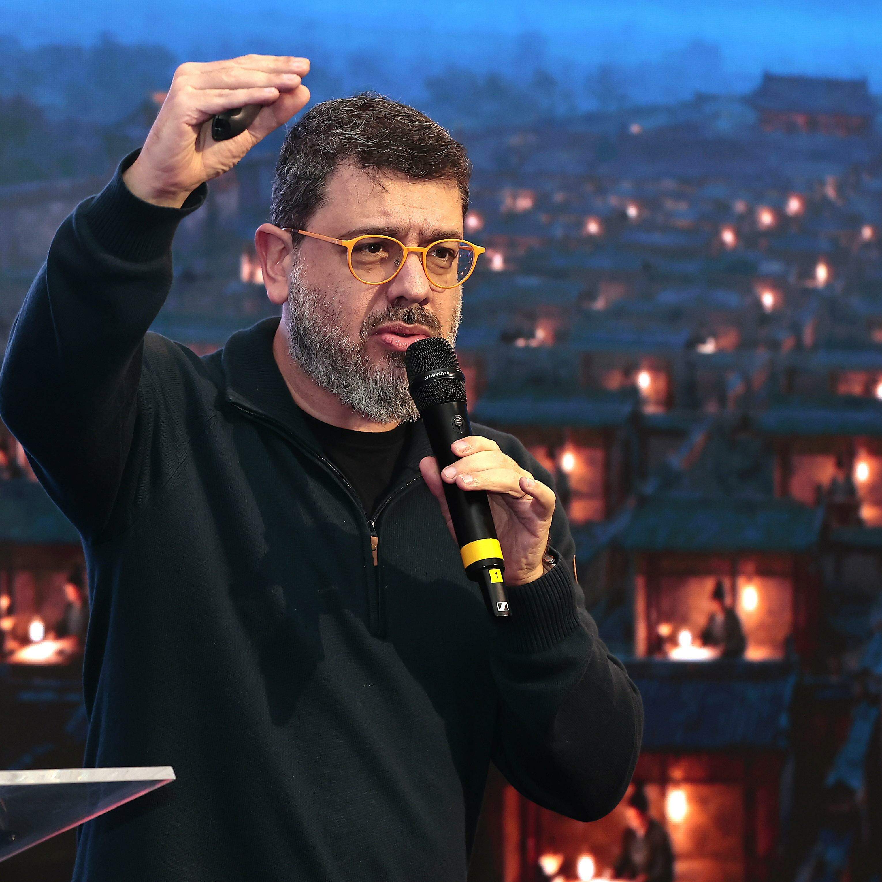 Pedro Doria: “O escoamento na direção dos portos ainda é um problema. A gente devia fazer o transporte hidroviário e o ferroviário. E só fazemos parcialmente”