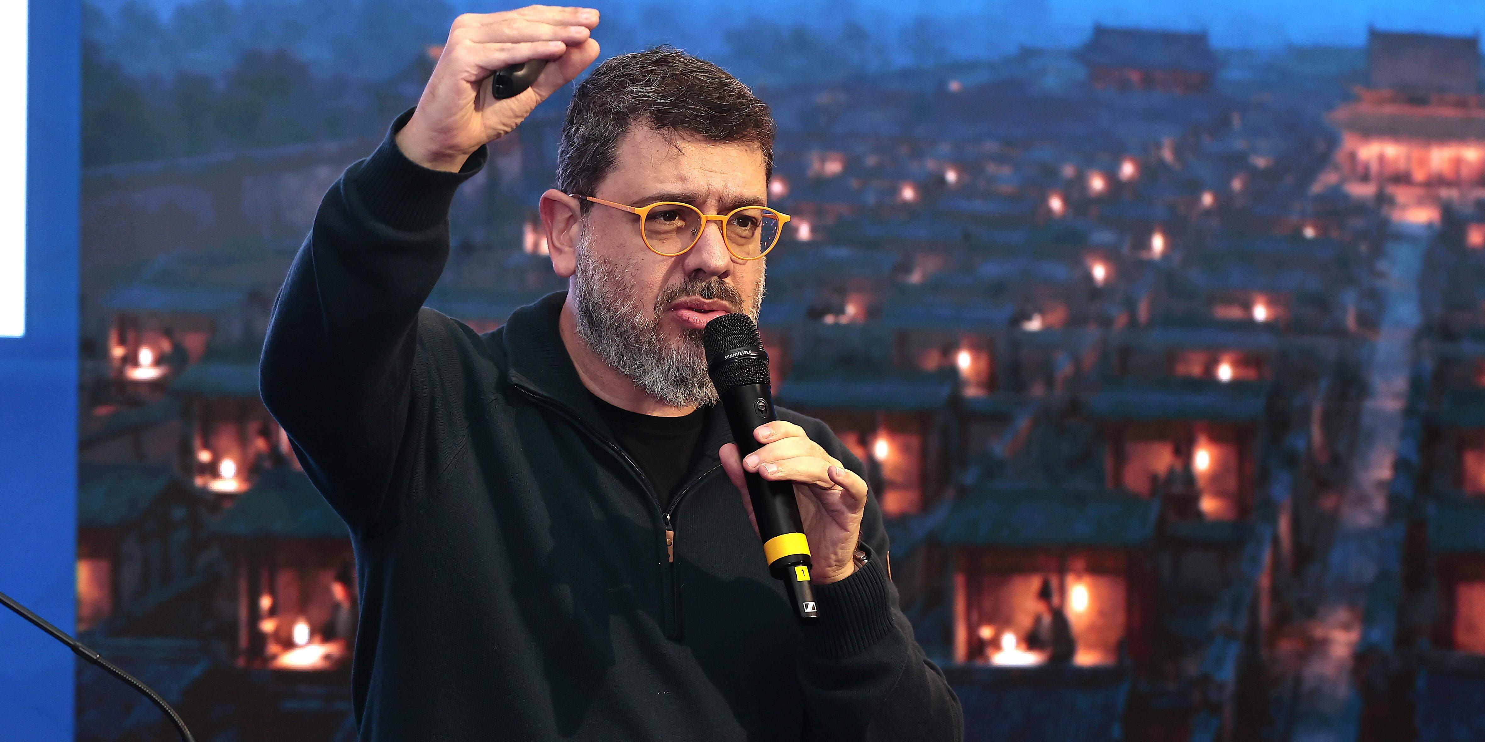 Pedro Doria: “O escoamento na direção dos portos ainda é um problema. A gente devia fazer o transporte hidroviário e o ferroviário. E só fazemos parcialmente”