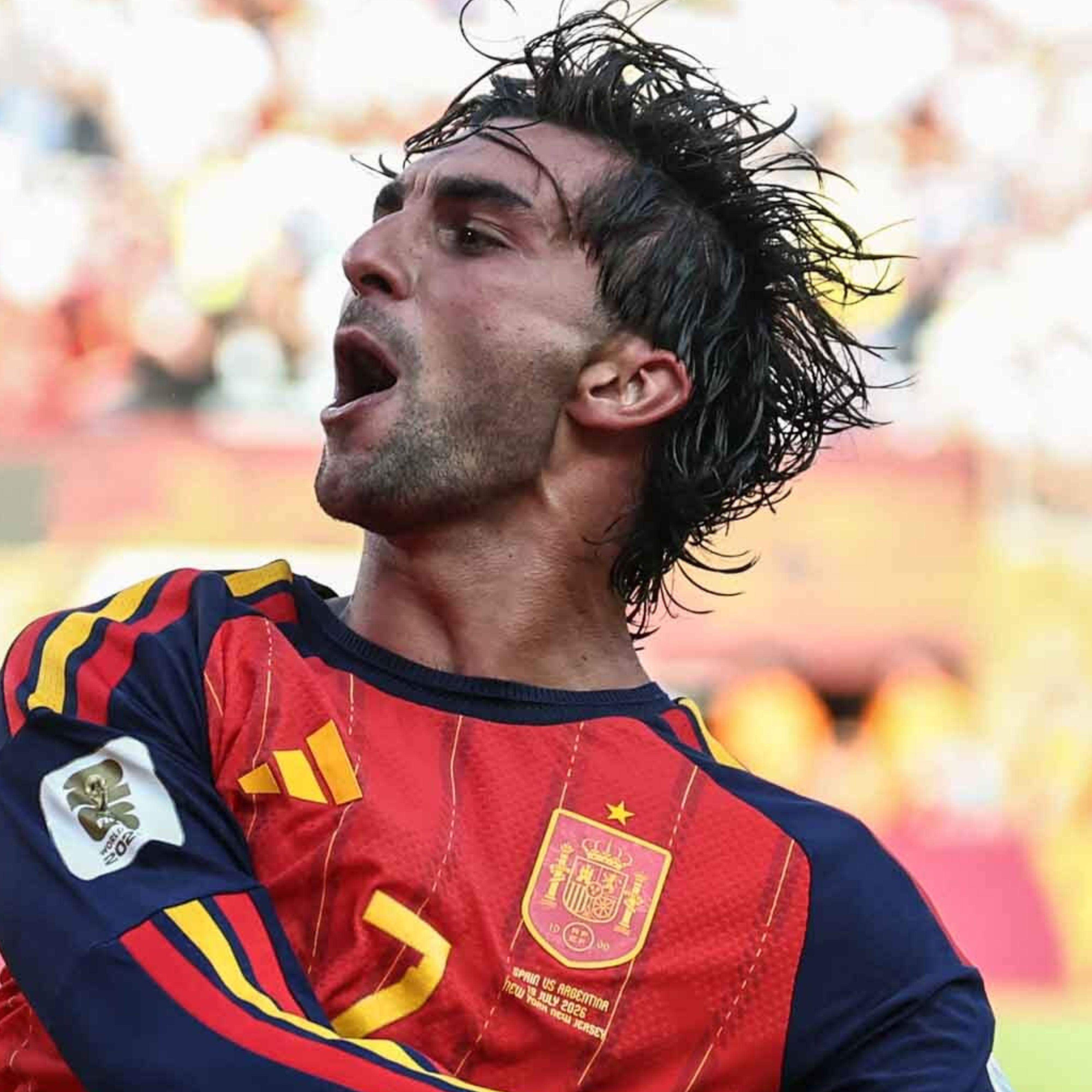 O atacante Ferran Torres balançou a rede na prorrogação depois do empate sem gols no tempo normal e foi o herói improvável do título que premiou o único time que jogou futebol na decisão do Mundial