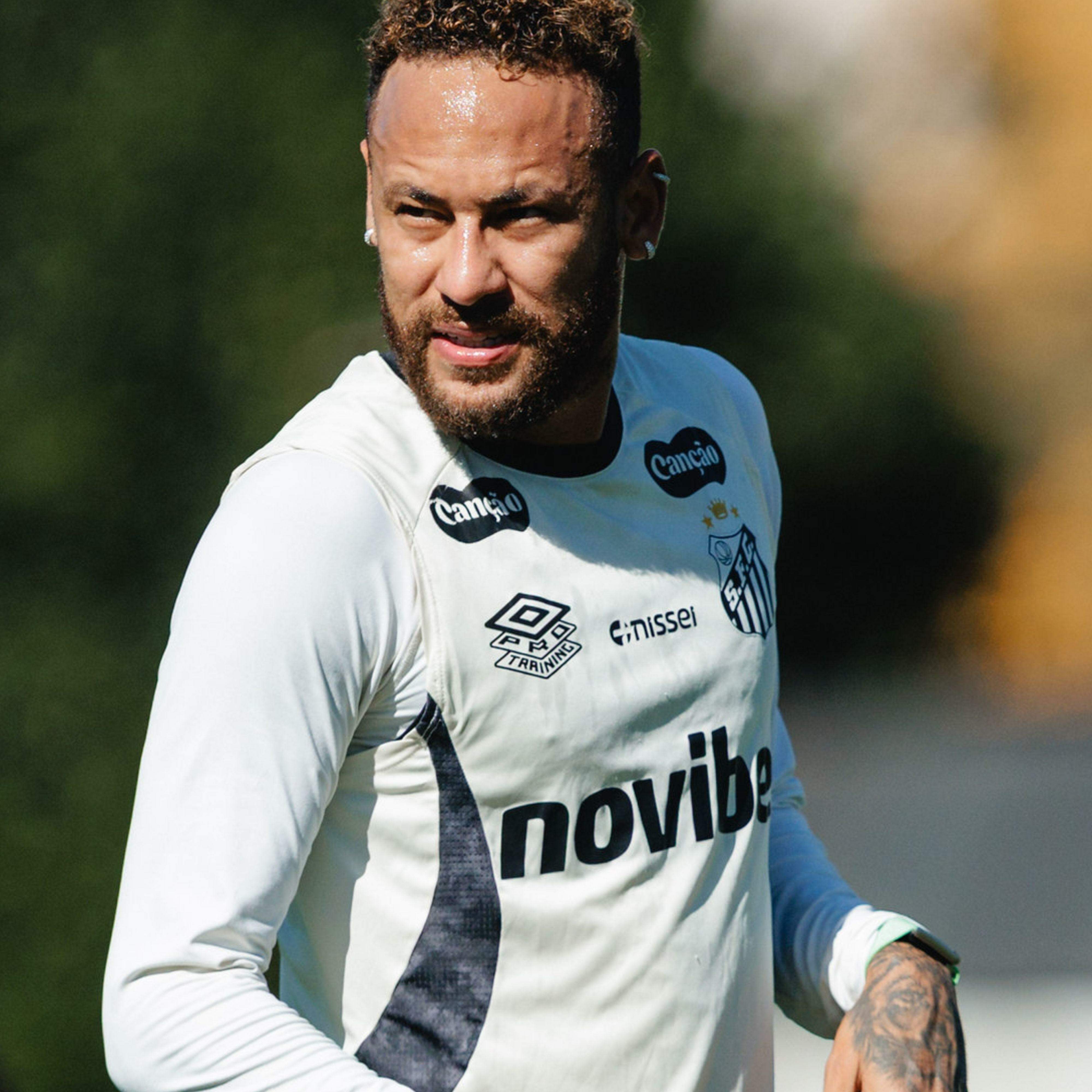 Neymar segue cronograma de preparação física após retornar da seleção brasileira, de acordo com o anúncio do Peixe