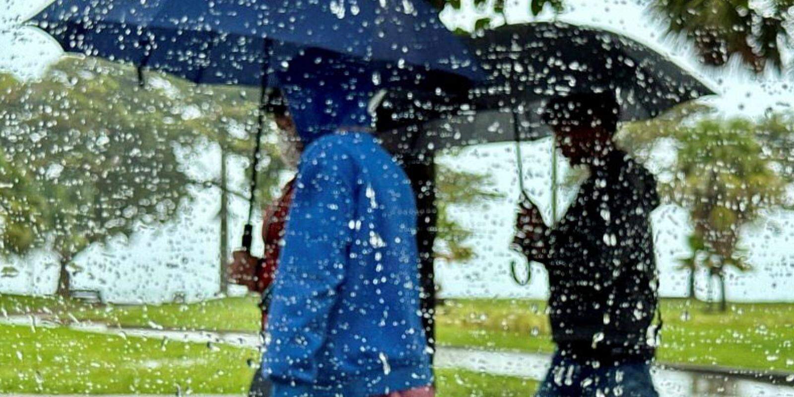 Na Baixada Santista, a chuva deve chegar a partir de quinta-feira (23), se intensificando na sexta (24)