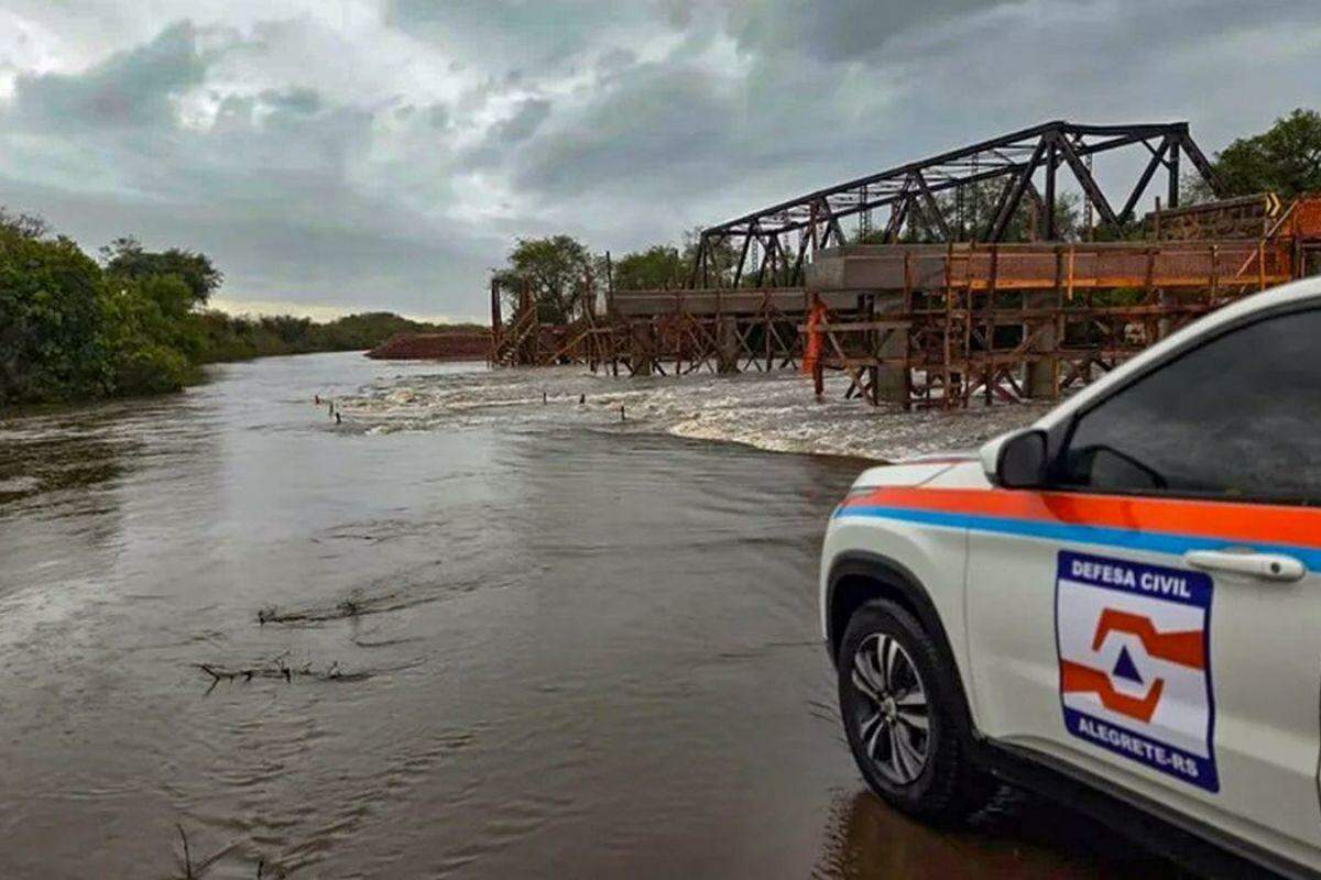Tempestade e granizo causam prejuízo a 43 municípios no RS