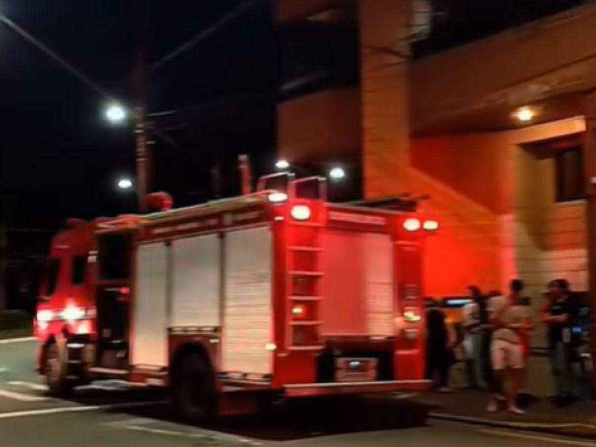 Local foi evacuado pela equipe do Corpo de Bombeiros