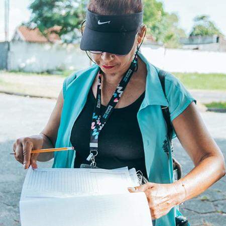 O salário é de R$ 3.372,00 para uma jornada de 40 horas semanais