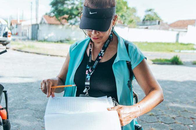O salário é de R$ 3.372,00 para uma jornada de 40 horas semanais