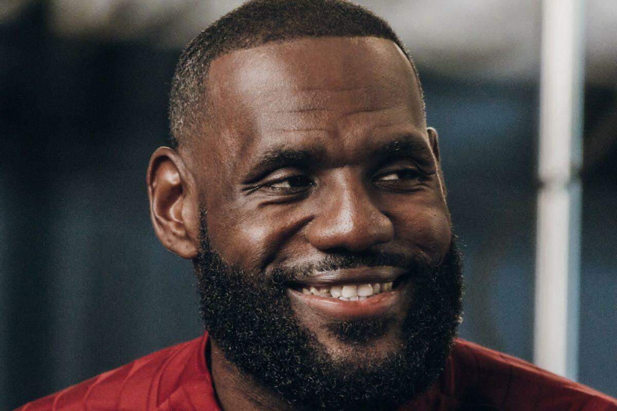 LeBron James encerrará sua carreira no Philadelphia 76ers