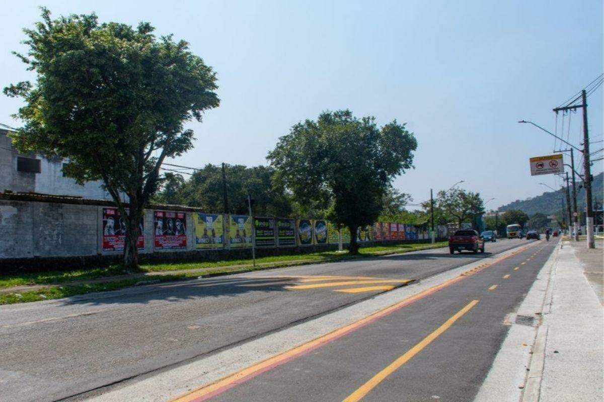 Acidente aconteceu na Avenida Tupiniquins, na altura da rotatória