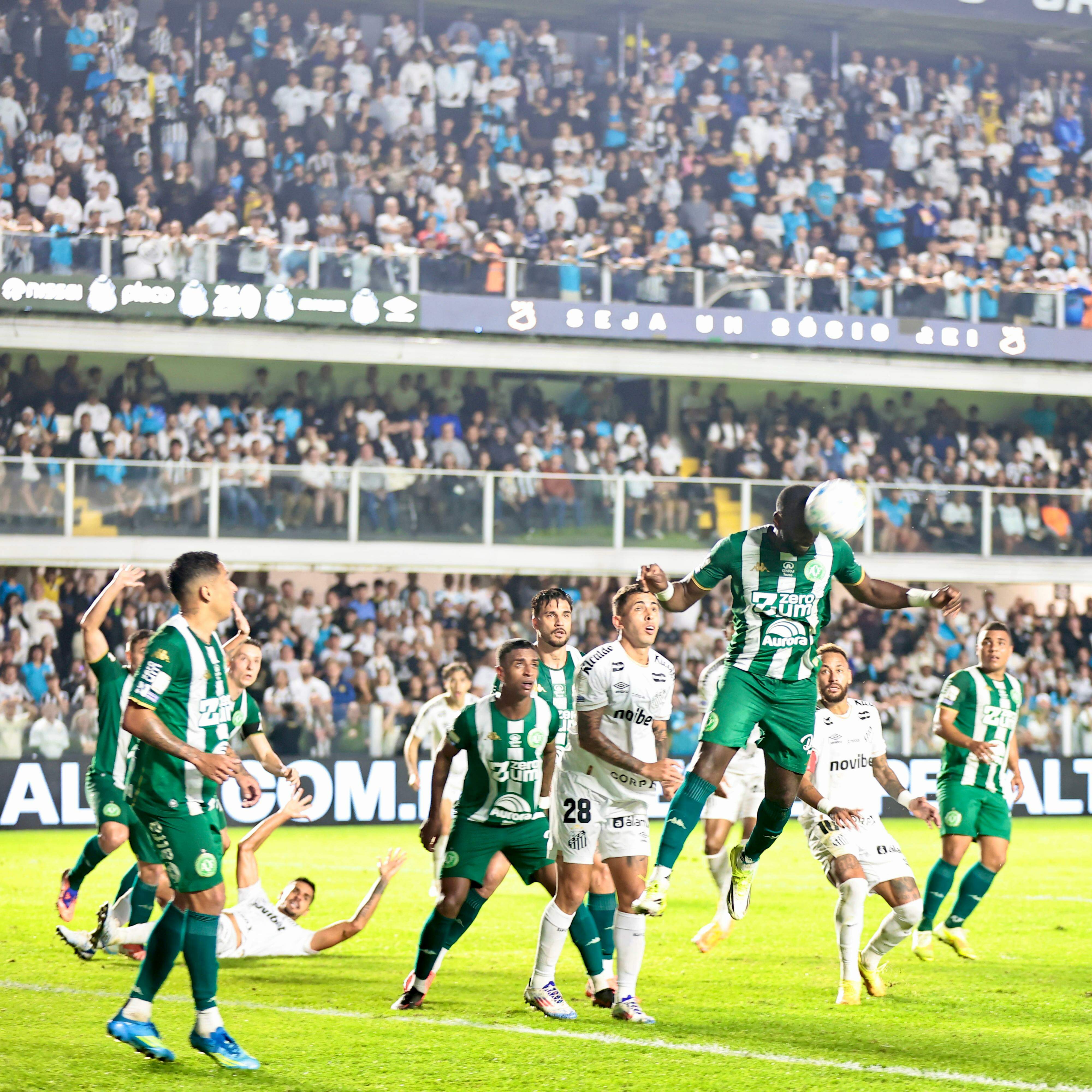 Cuca disse que a escalação do Santos poderá passar por mudanças