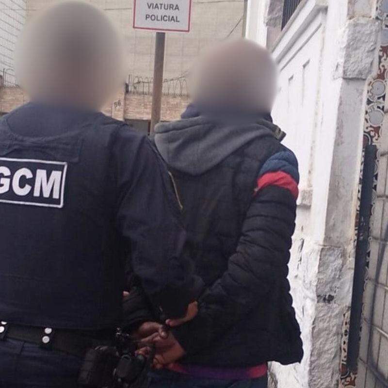 Homem foi levado para a DDM de São Vicente por agentes da Guardiã Maria da Penha