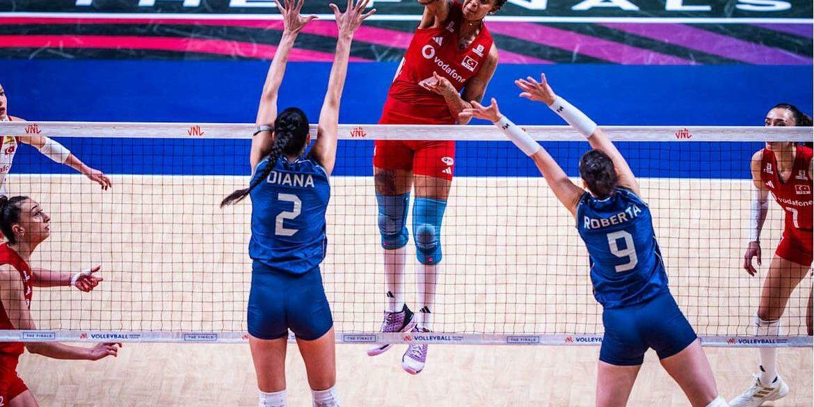 Seleção feminina tropeça pela quinta vez em finais da competição