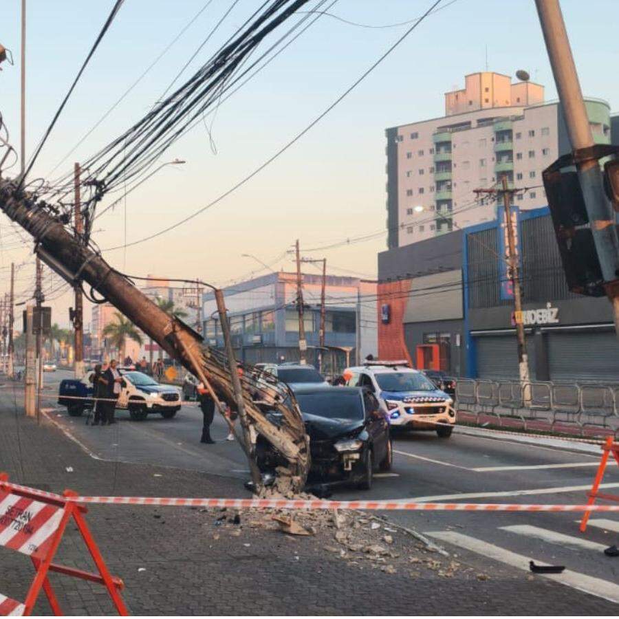 Acidente aconteceu por volta das 5h30 desta segunda-feira