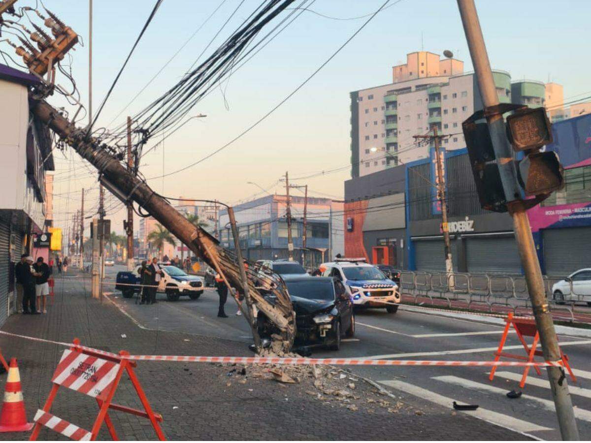 Acidente aconteceu por volta das 5h30 desta segunda-feira
