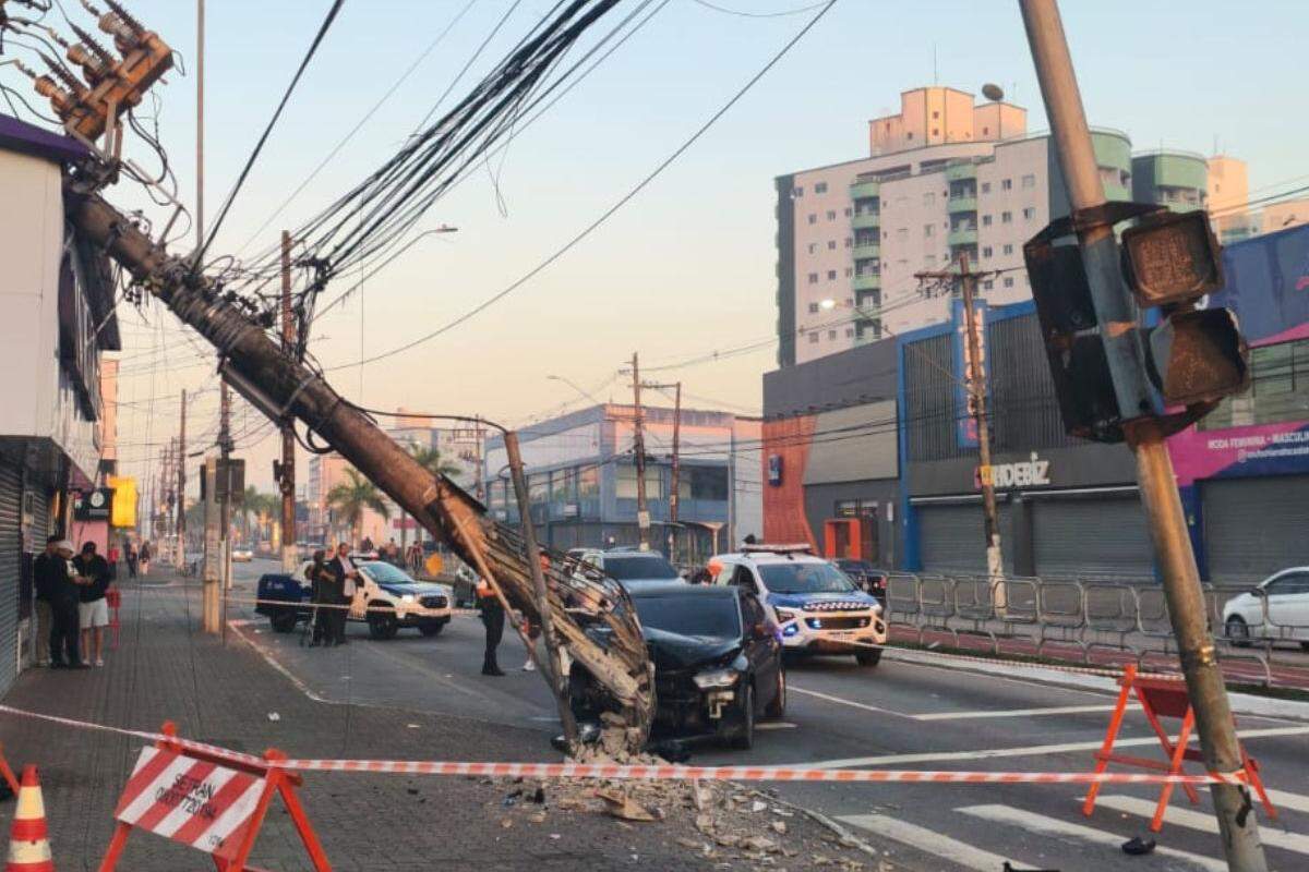 Acidente aconteceu por volta das 5h30 desta segunda-feira