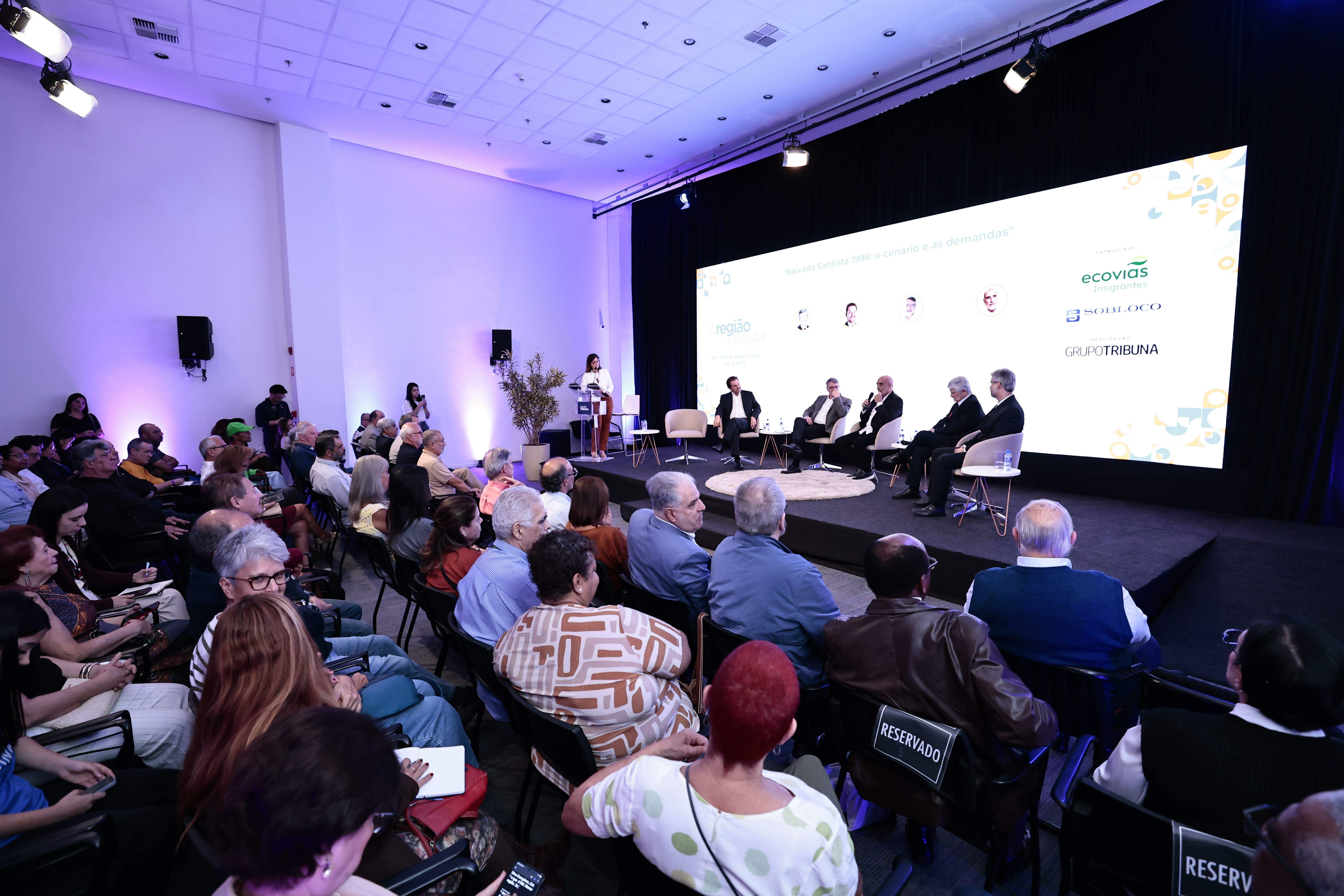 Participantes do primeiro painel trataram das origens e da evolução dos debates metropolitanos na região