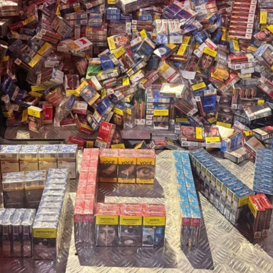 Oito máquinas de cassino irregulares também foram encontradas no local