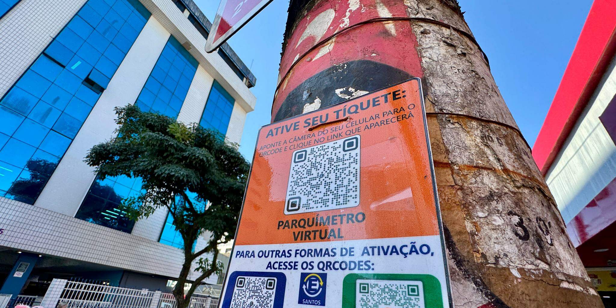 Há estabelecimentos com QR Code para ativar créditos em Santos