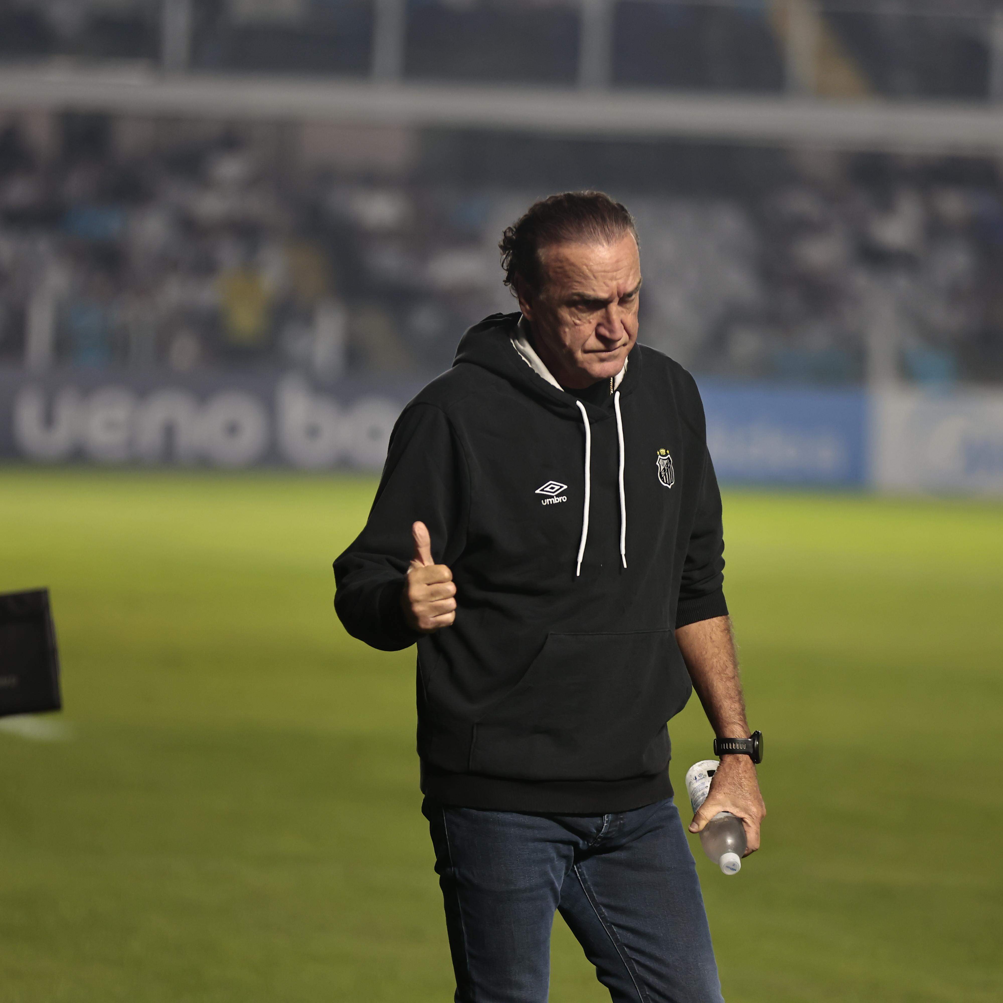 Cuca: "Hoje já estava combinado que ele [Neymar] entraria no segundo tempo"
