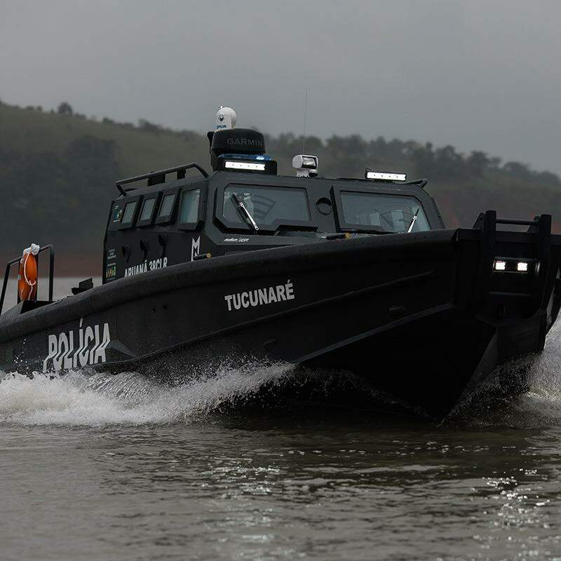 Na foto, o modelo das novas lanchas blindadas que serão usadas no Porto de Santos para policiamento