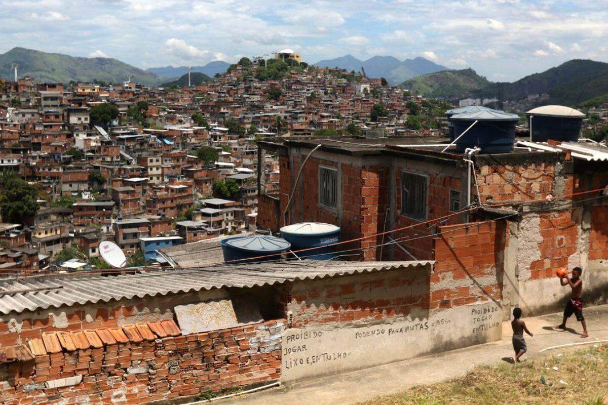 Gênero, raça e origem familiar definem mobilidade social, diz estudo