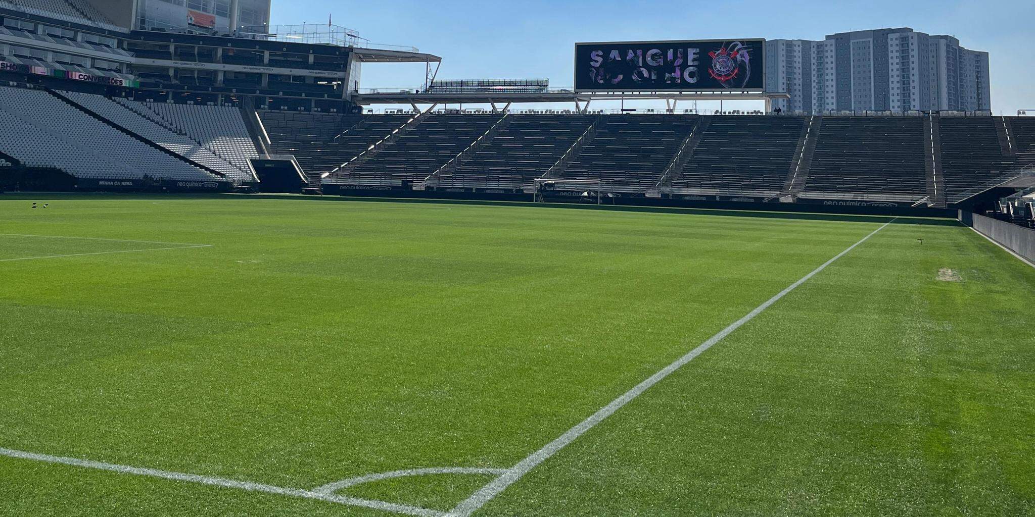 Administração do estádio reconheceu que o desempenho do campo está abaixo do esperado e já acionou a empresa responsável pela manutenção desde a inauguração da arena, em 2014