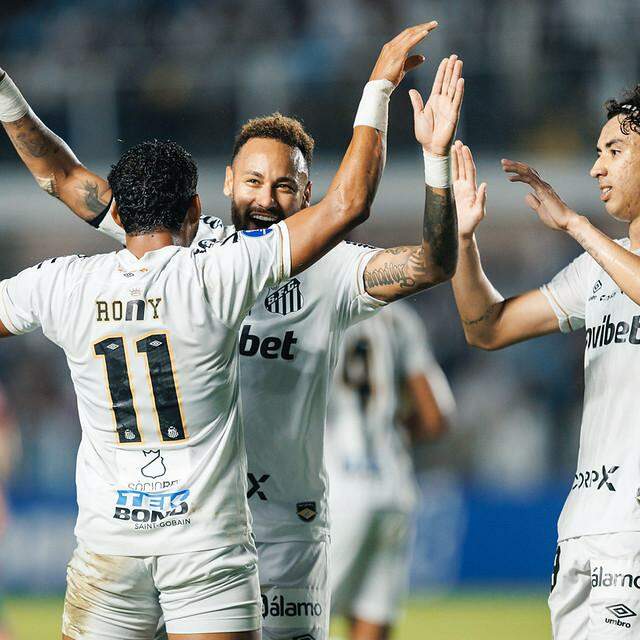 Após passar pelo Universidad Central, o Santos, de Neymar, Bontempo e Rony, pega o Macará, do Equador