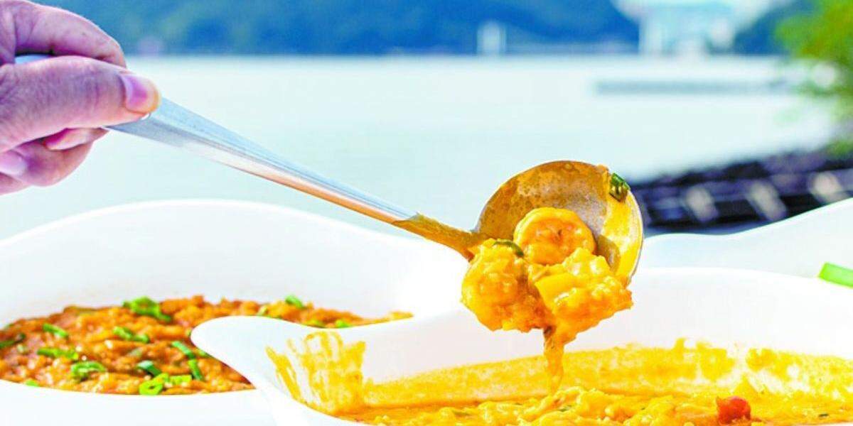 Há pratos em quatro níveis de preços, desde snacks ao principall