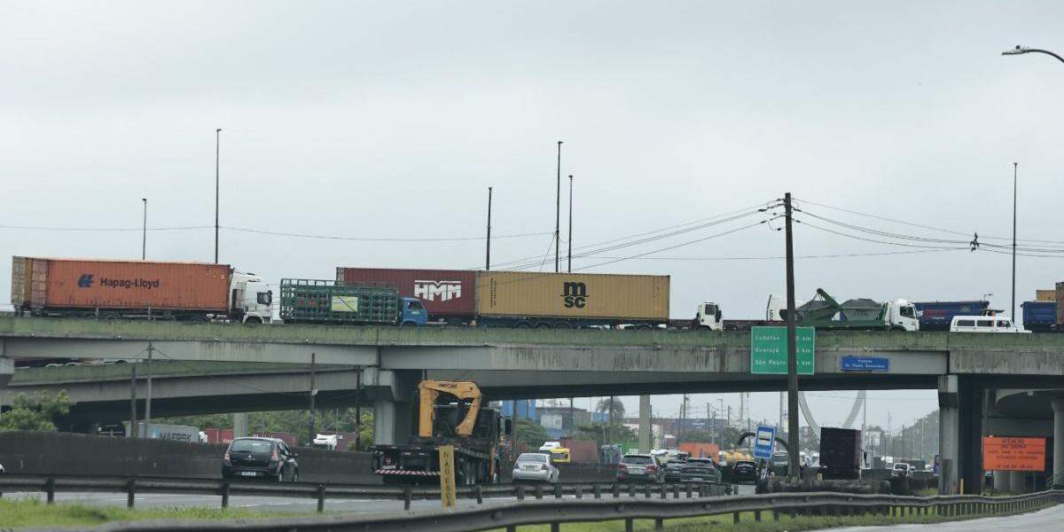 Viaduto Paulo Bonavides é o único acesso à Alemoa atualmente