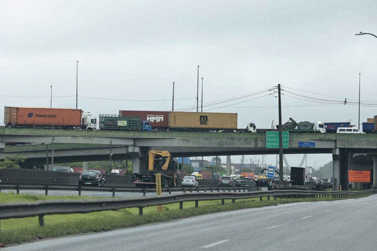 Viaduto Paulo Bonavides é o único acesso à Alemoa atualmente