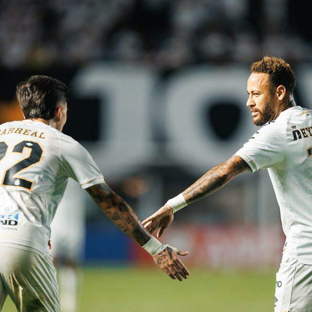 No jogo contra a Universidad Central, Barreal deu assistência para Neymar marcar um belo gol