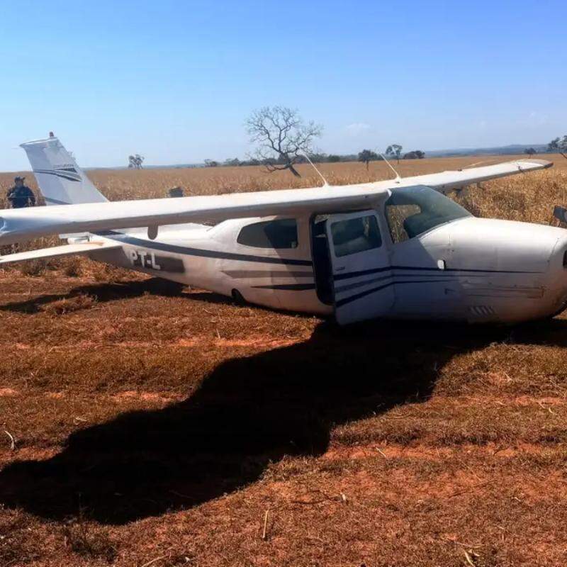Avião foi interceptado pela FAB