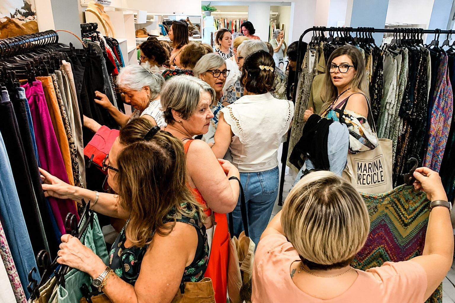 A iniciativa incentiva a reutilização de peças que têm qualidade e potencial para ganhar novos usos