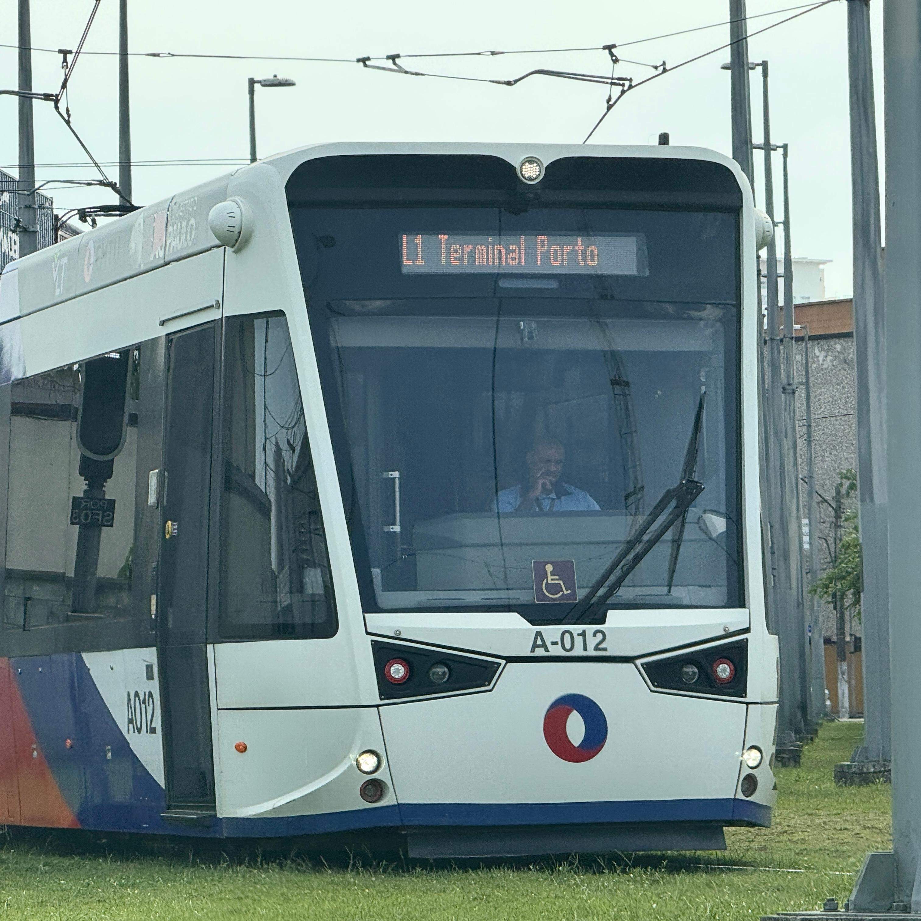 Instalação do VLT nasceu com um propósito de transportar passageiros a partir de São Vicente; agora é revitalizar Centro de Santos