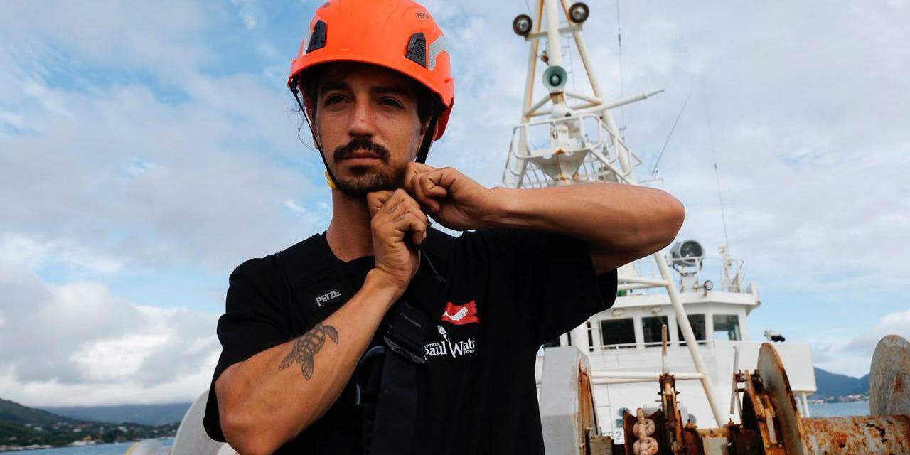 Vítor atua como capitão de veleiro há seis anos e teve celular confiscado