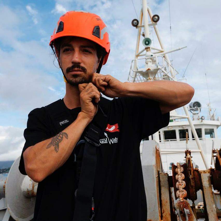 Vítor atua como capitão de veleiro há seis anos e teve celular confiscado