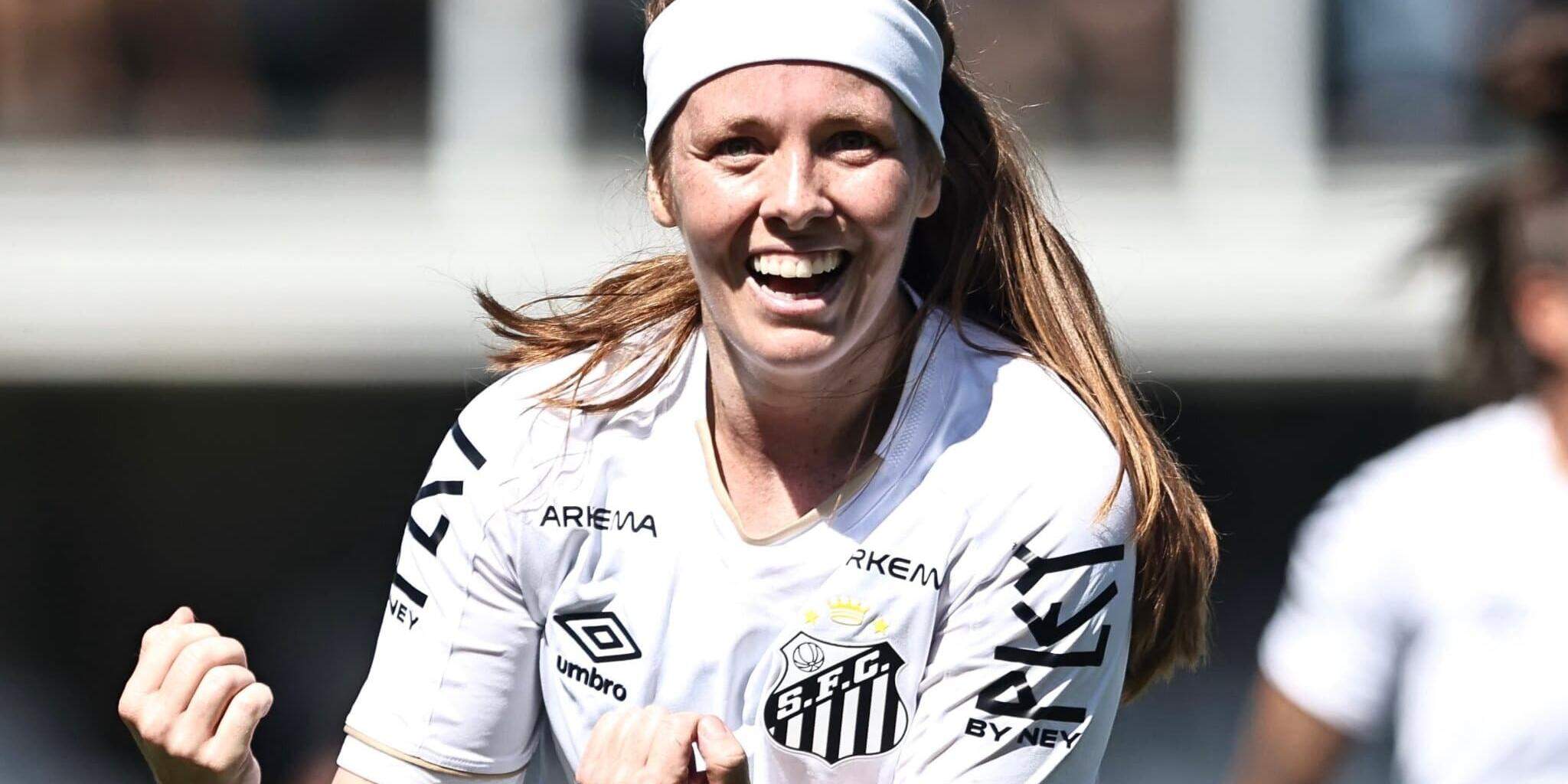 Ketlen comemora o primeiro gol após a volta aos gramados, depois do nascimento do filho, Lucca