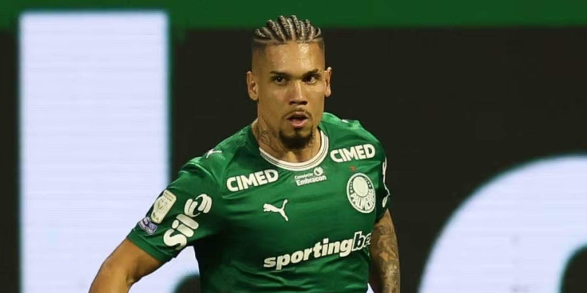 Paulinho tem lesão na coxa diagnosticada e volta a ser desfalque no ataque do Palmeiras