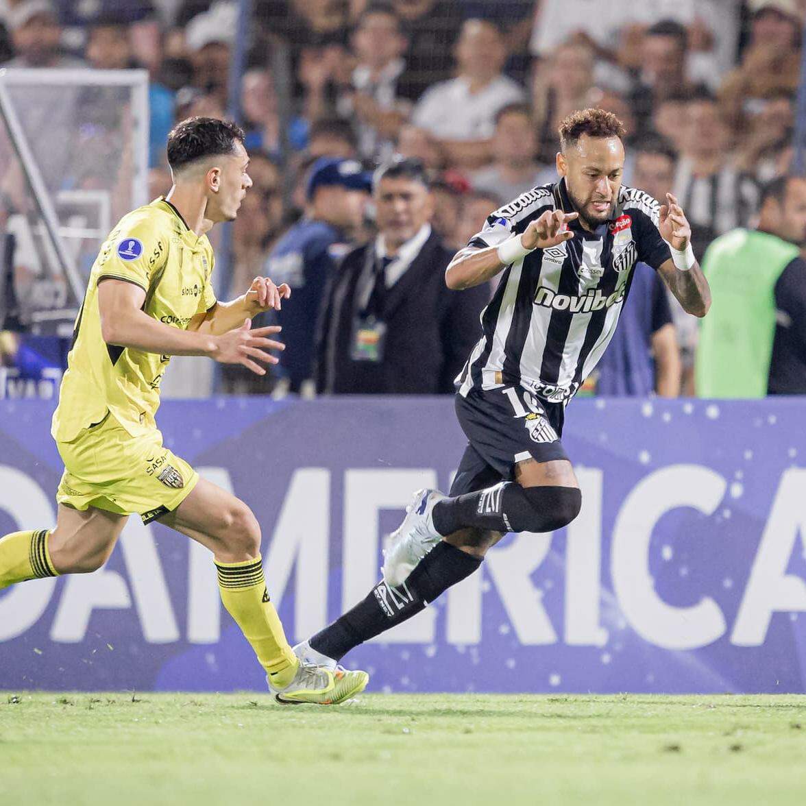 Segundo o Santos, Neymar se juntará à delegação santista em Belém nesta terça para o jogo contra o Remo