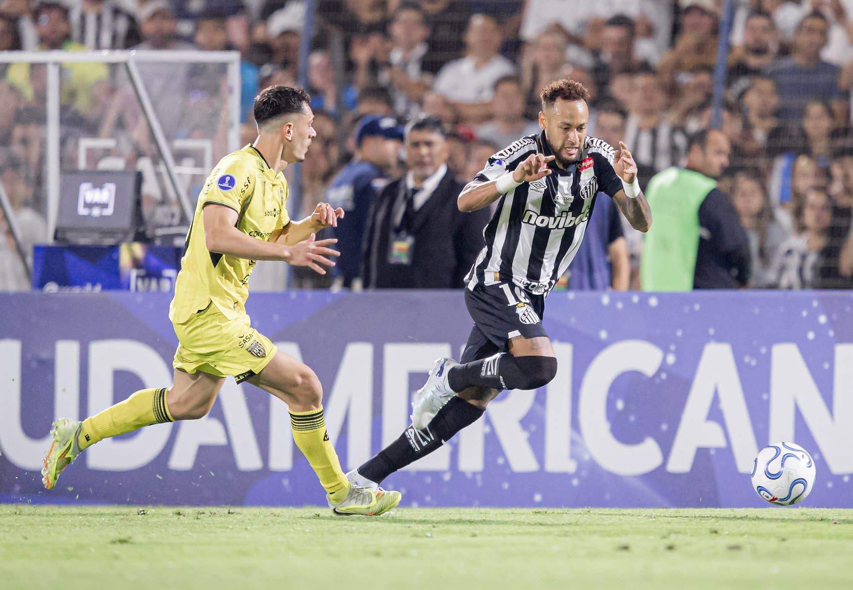 Segundo o Santos, Neymar se juntará à delegação santista em Belém nesta terça para o jogo contra o Remo