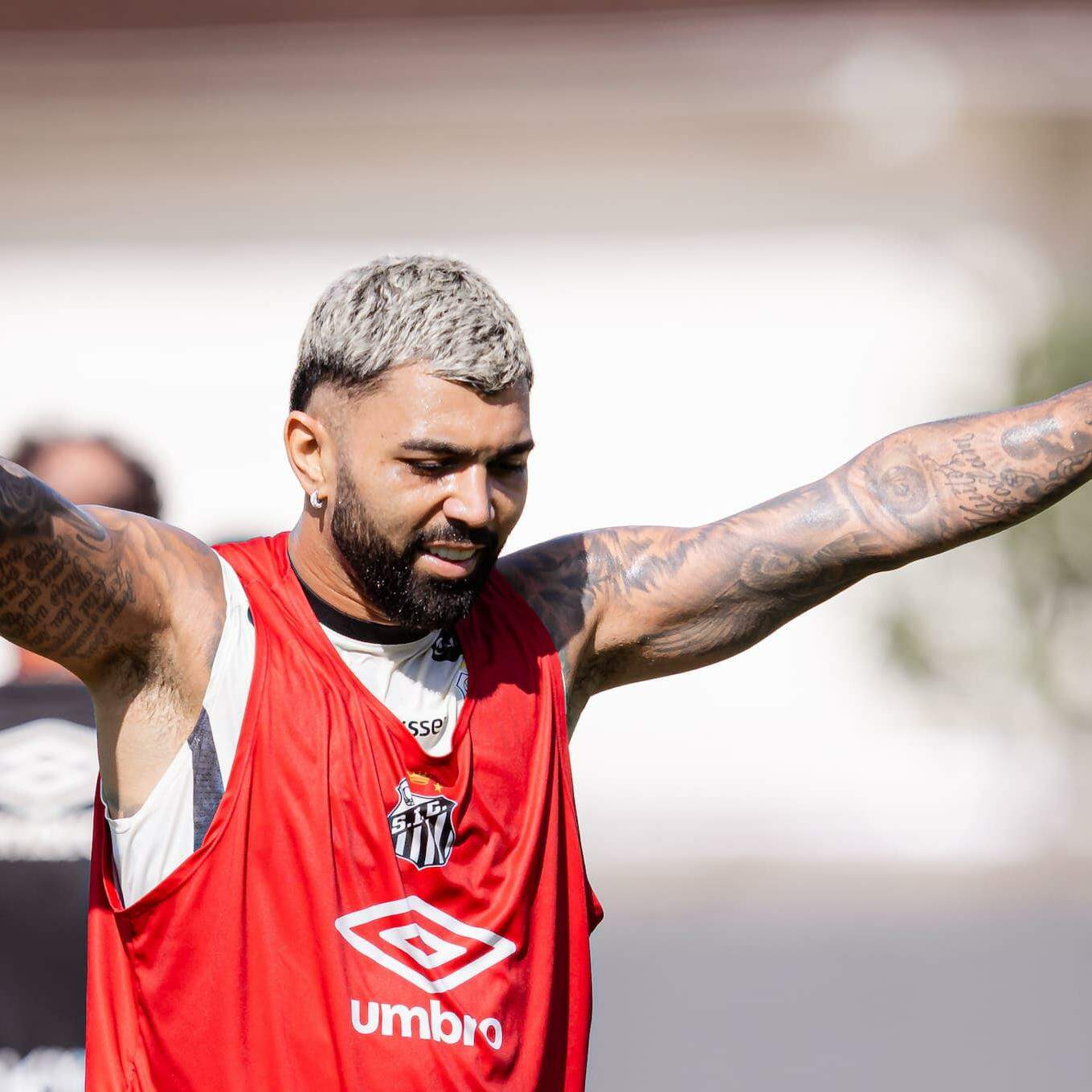 Gabigol é o artilheiro do Santos na temporada, com 15 gols, e pode chegar ao 100º pelo Alvinegro