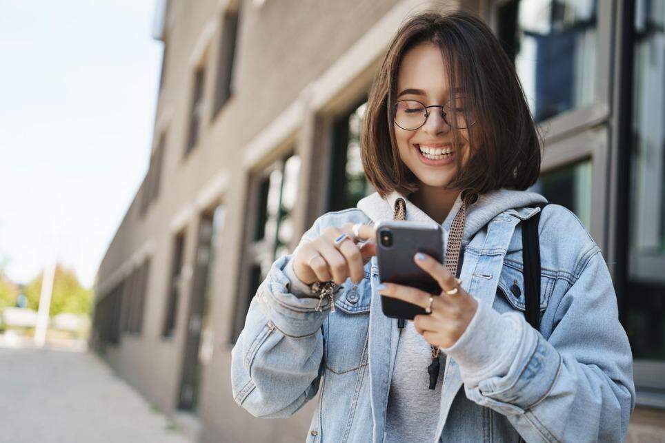 Para quem nasceu na era digital, estar conectado faz parte da rotina