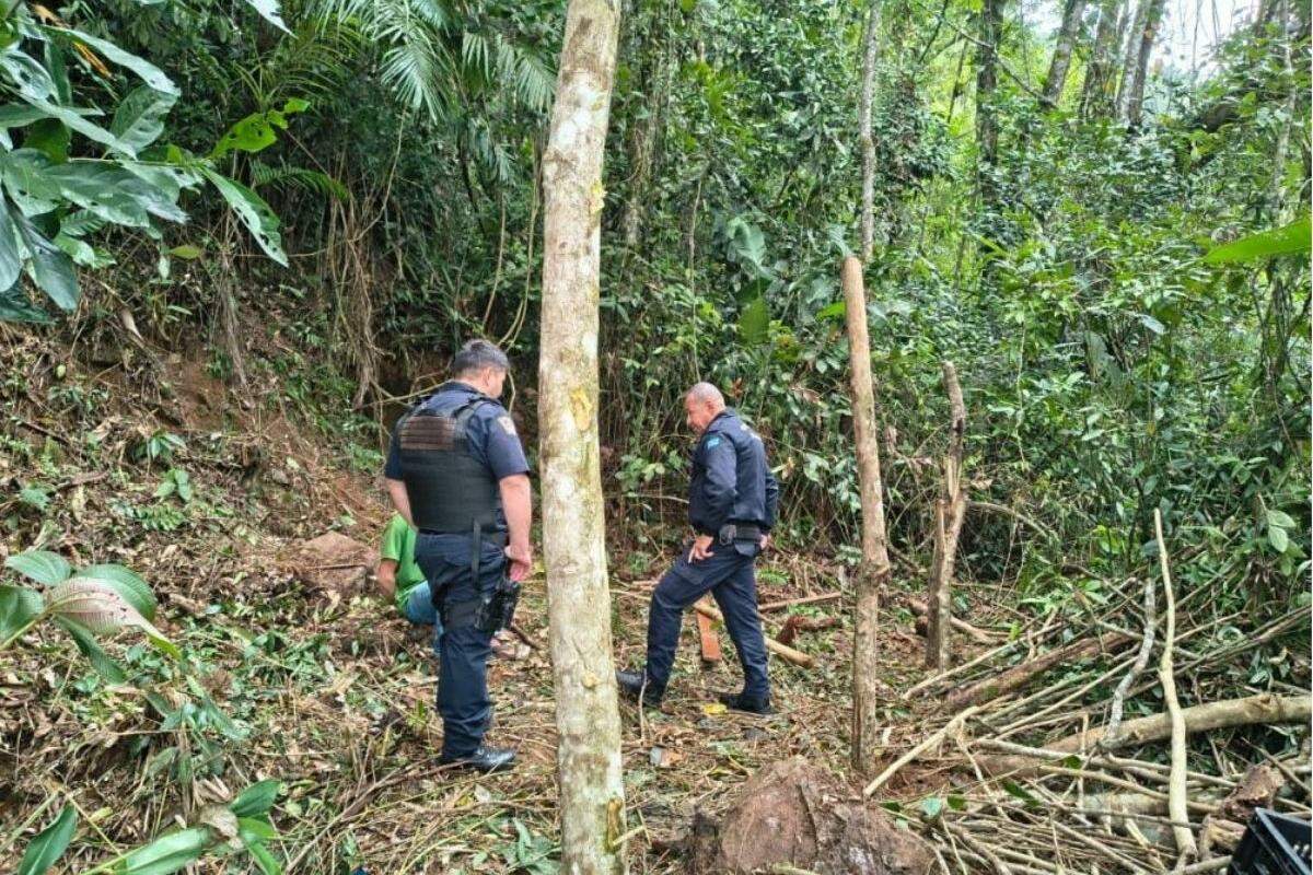 Suspeito foi encontrado no Jardim Praia Grande, próximo ao Cemitério Municipal
