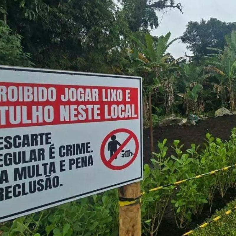 Espaço na Maré Mansa foi recuperado, com limpeza e arborização