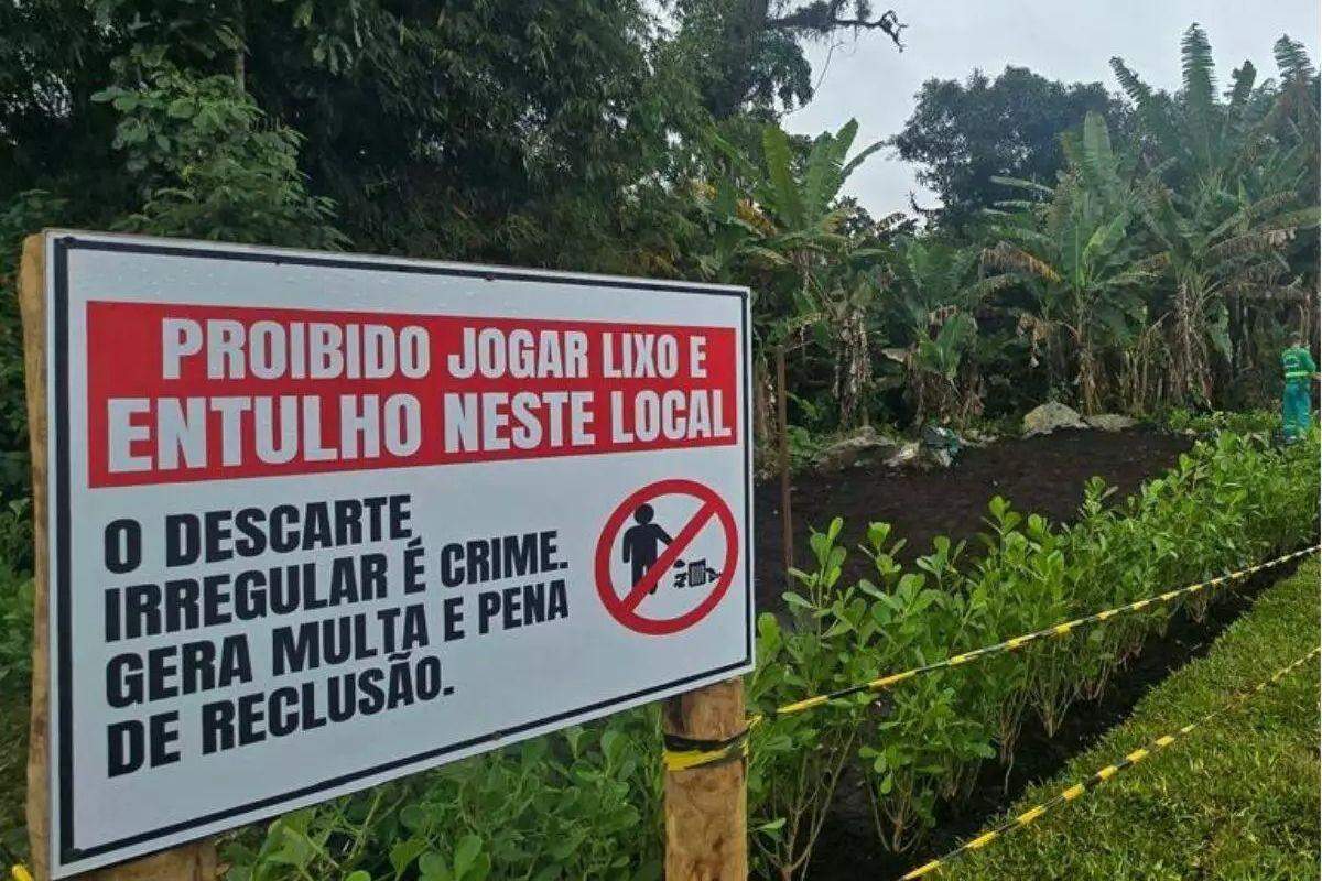 Espaço na Maré Mansa foi recuperado, com limpeza e arborização