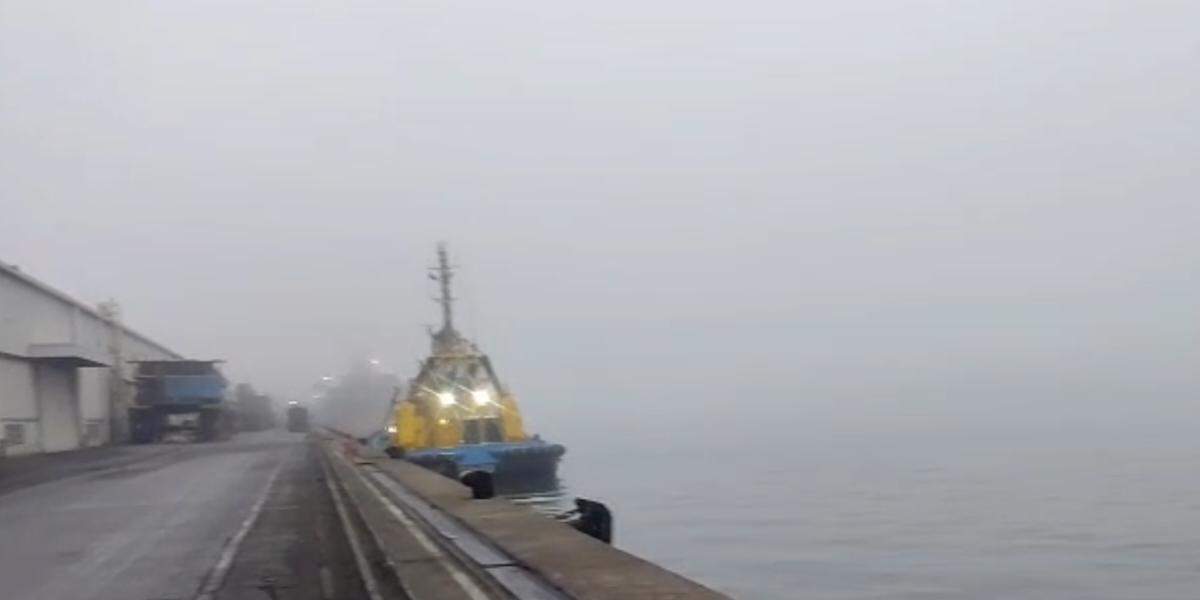 Navegação no Porto de Santos foi suspensa nesta quarta (5) por conta de nevoeiro