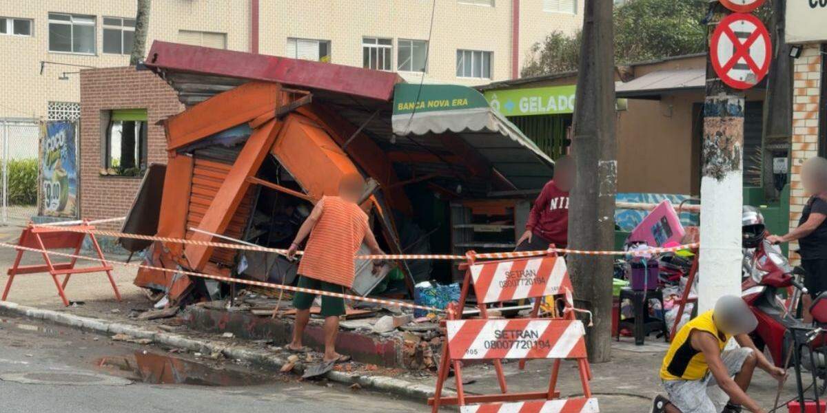 Área foi isolada após o veículo ser retirado do local