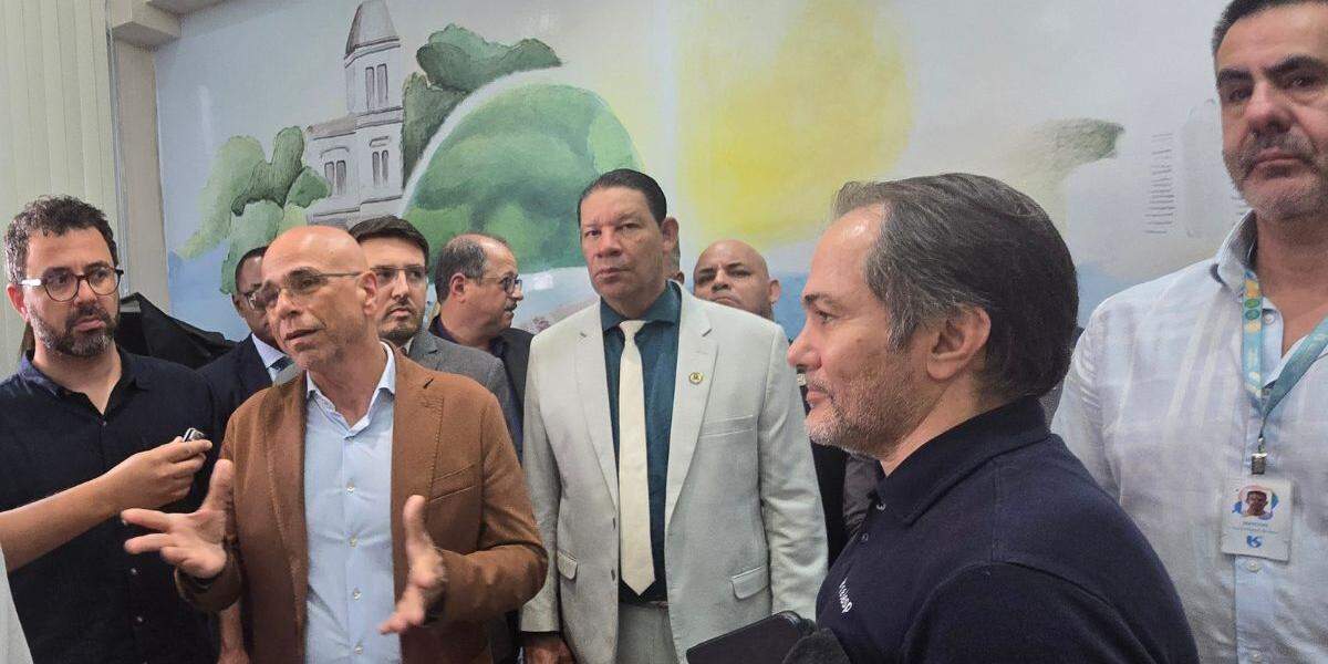 Prefeito de Guarujá, Farid Madi, convocou uma reunião de emergência em seu gabinete na terça-feira