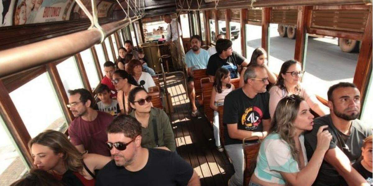 Tarifa de passeio de bonde histórico custará R$ 3,50 para todos no Dia dos Pais